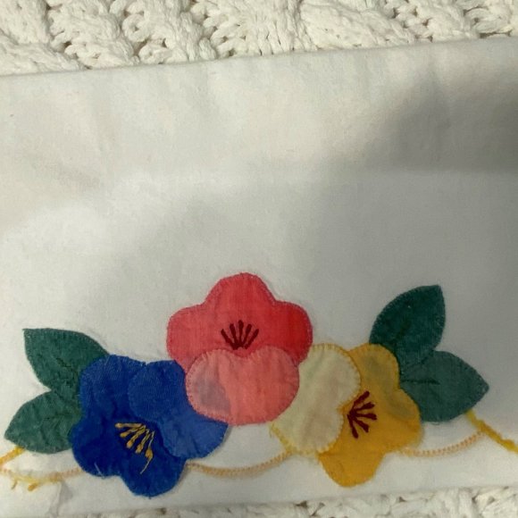 Vintage pillowcase and 2 tea towels - Picture 5 of 5